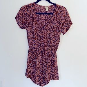 Forever 21 Romper Tiny Heart Size Small